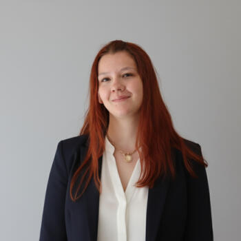 Baby-sitter Saint-Mitre-les-Remparts: Camille