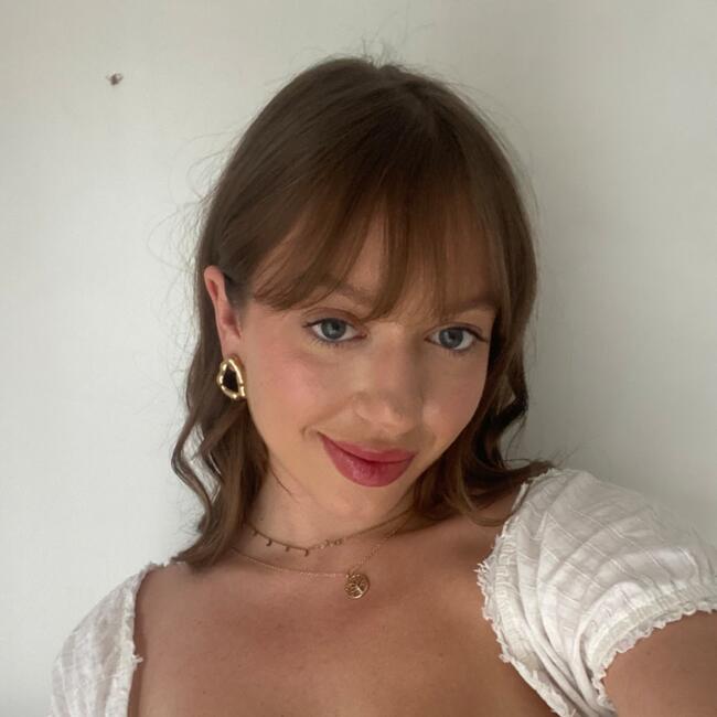 Babysitter in Wattignies: Lola