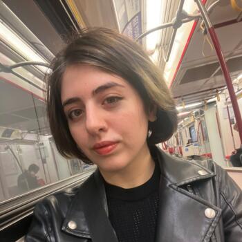 Baby-sitter in Toronto: Nancy