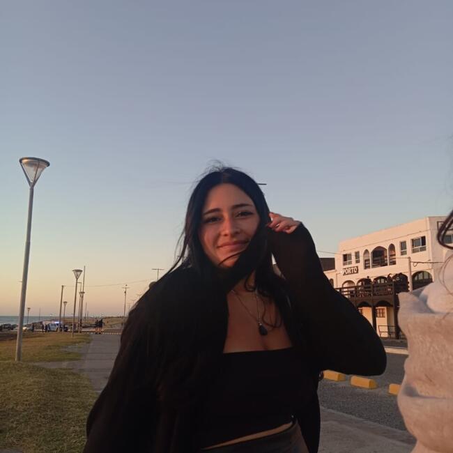 Niñera en Pilar: Melany