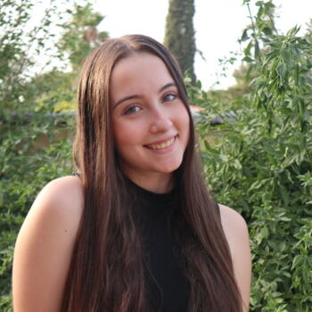 Babysitter in Seville: Lucia