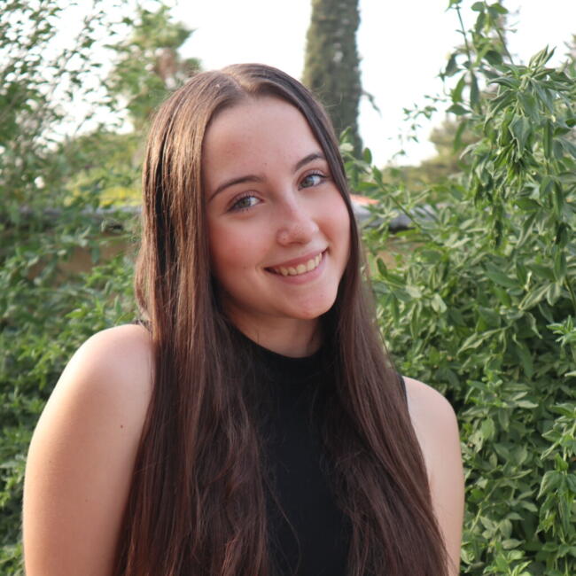 Babysitter in Seville: Lucia