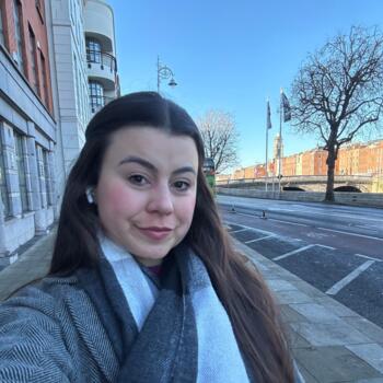 Babysitter in Blackrock: Leticia
