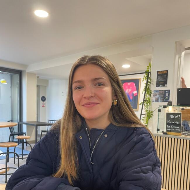 Babysitter in Oxford: Emeline