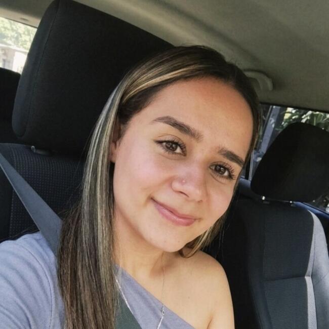 Babysitter in Santa Ana: Hillary