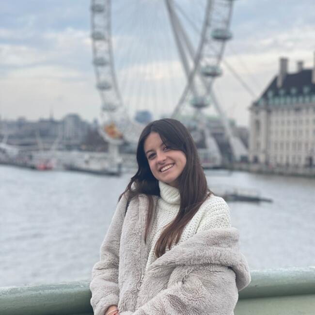 Niñera en Suances: Yudit