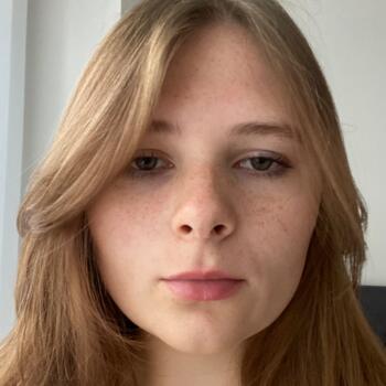 Babysitter in Stockton-on-Tees: Hollie