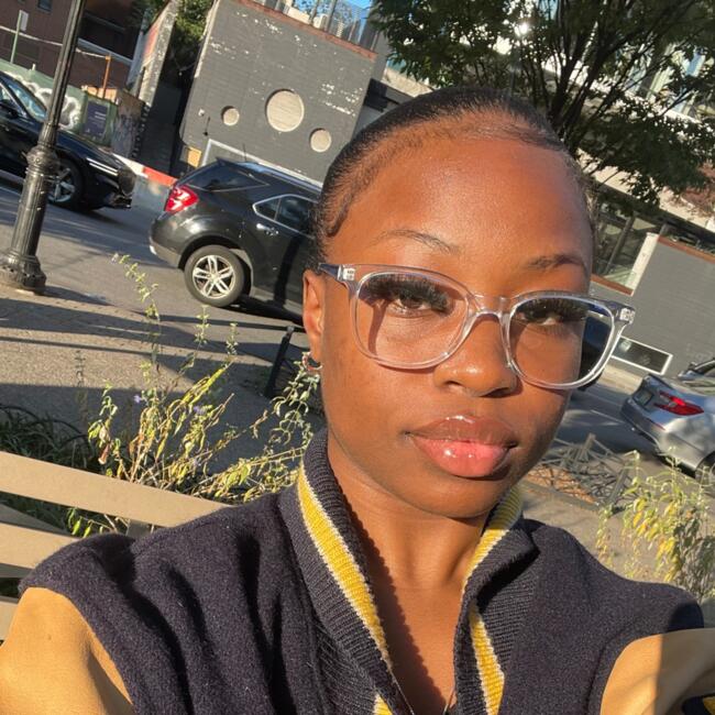 Baby-sitter in Brooklyn: Cynthia