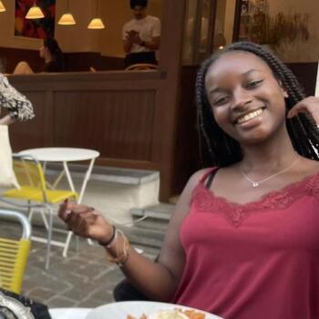 Babysitter in Uccle: Ranya
