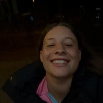 Babysitter in Mindelo: Iara