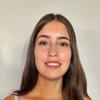 Niñera en Estación Colina: Valentina Negrete