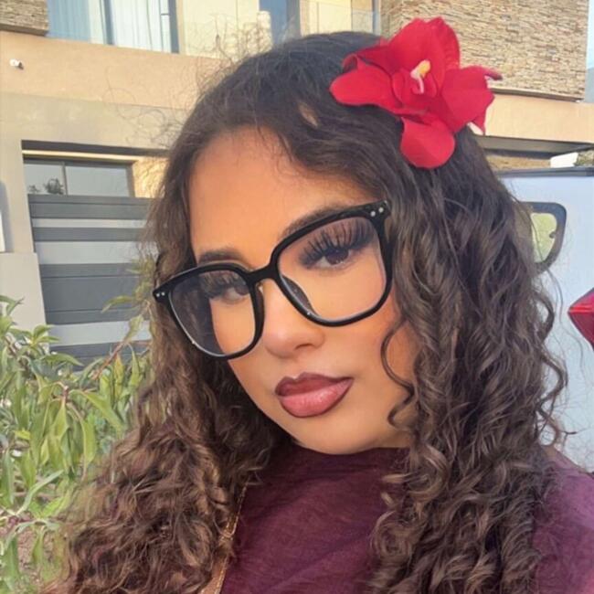 Babysitter in Courcelles: Lorena