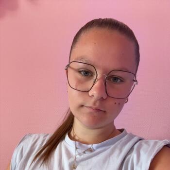 Babysitter in Amiens: Manon