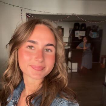 Nanny in Provo: Mia