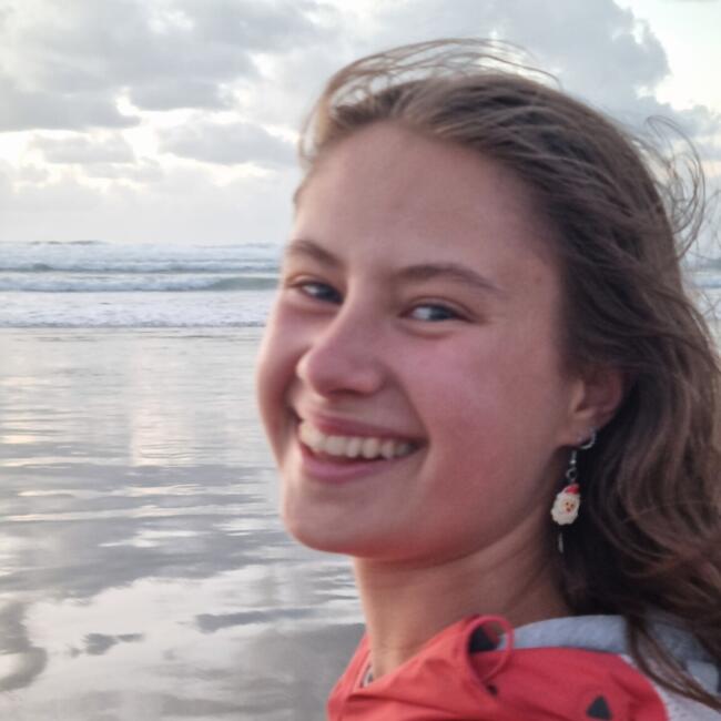 Babysitter in Auckland: Charlotte