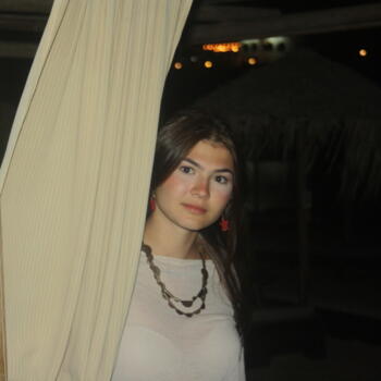 Babysitter in Seville: Julia