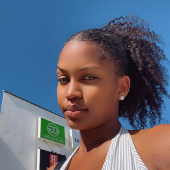 Ama em Algueirão: Ayanneh