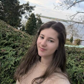 Babysitter in Kassel: Nora