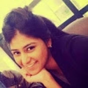 Babysitter Oakville: Rooshna