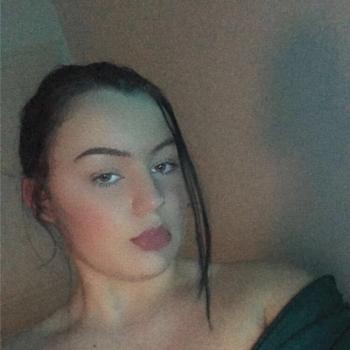 Babysitter in Sainte-Savine: Leonny