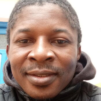 جليسة أطفال طنجة: Chris