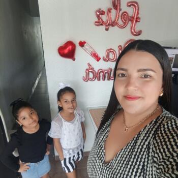 Babysitter in Soledad: Joselyn