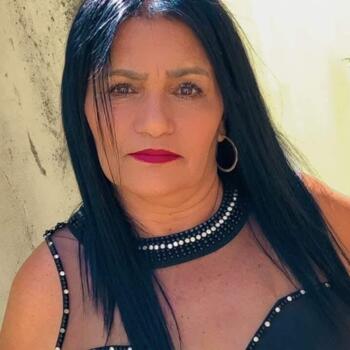 Babysitter Brasília: Alda