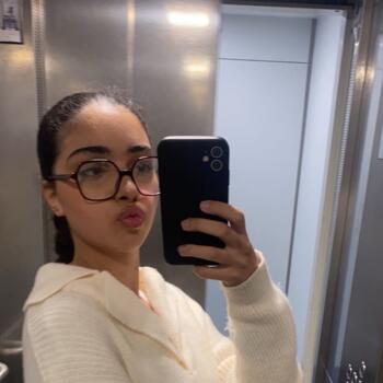Baby-sitter Chevilly-Larue: Tasnim