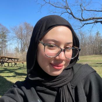Niñera en Montreal: Nesrine