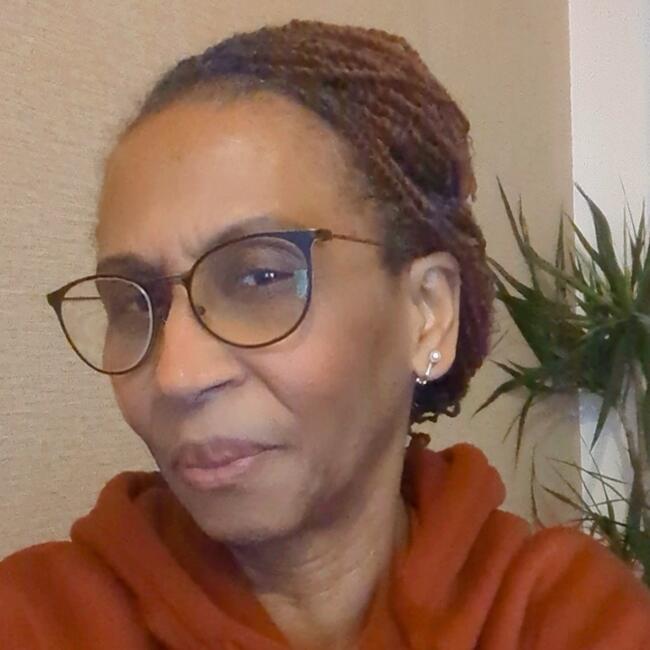 Babysitter in Les Mureaux: Freire Moniz