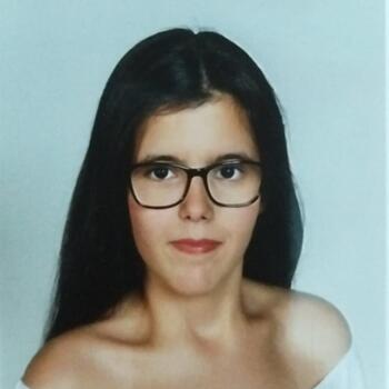 Babysitter em São Pedro Fins: Daniela