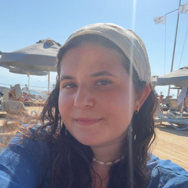 Babysitter in Oradea: Larissa