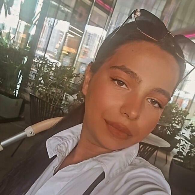 Job de babysitting în Oradea: Leticia