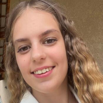 Babysitter in Bons-en-Chablais: Laurine