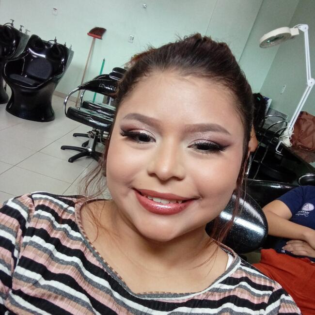 Babysitter in Manaus: Thaiz