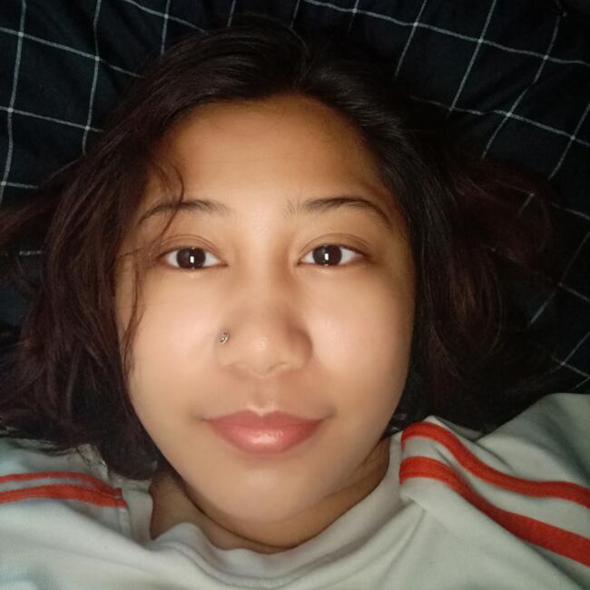 位于新加坡的临时保姆: Elysha