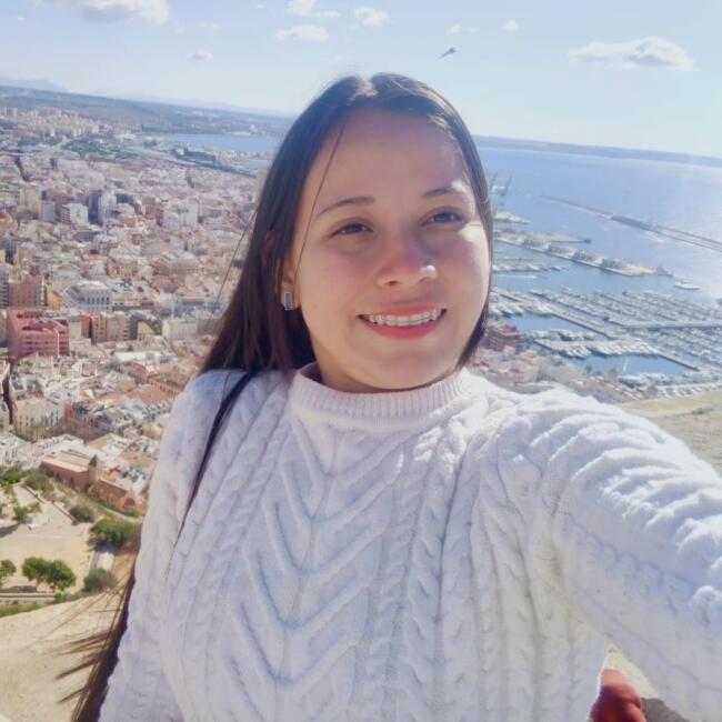 Babysitter στην περιοχή Floridablanca: Nayerlis