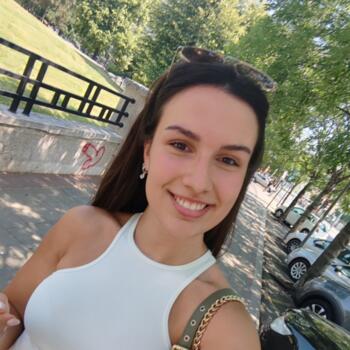 Bebisiterka u Beograd: Andjela