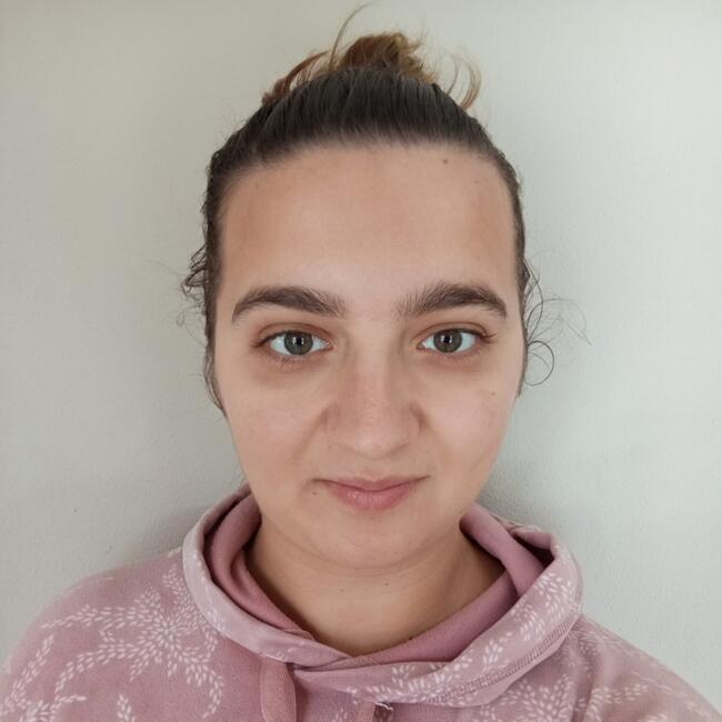 Babysitter in Nice: Simona