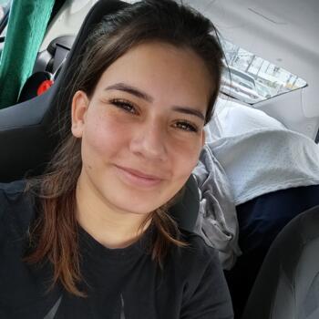 Babysitter in São José (São José): Luanda Camila