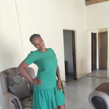 Babysitter in Ekuvukeni: Noxolo