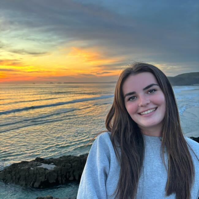 Babysitter in Bourg-la-Reine: Marine