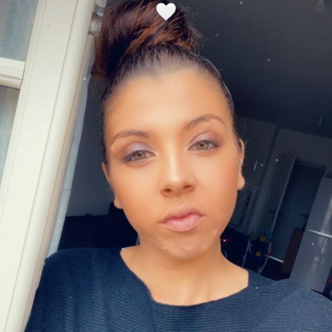 Babysitter in Magny-en-Vexin: Victoria