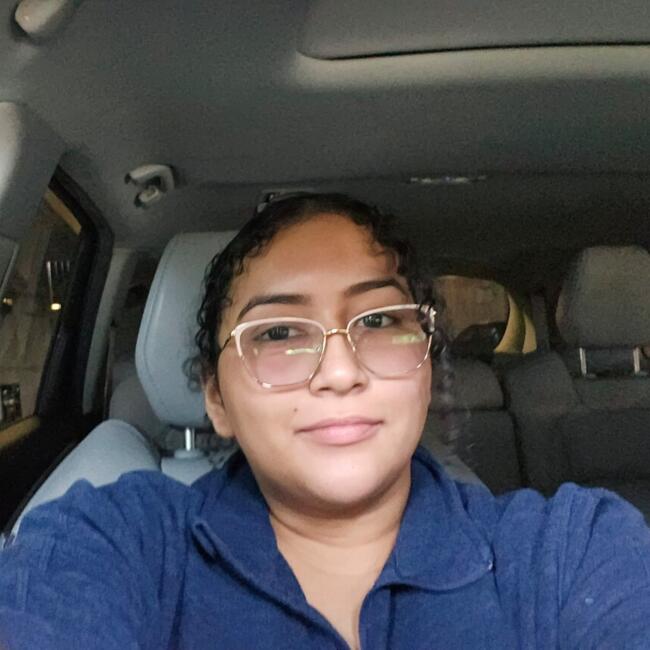 Babysitter in Cypress Chase: Lidia