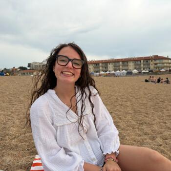 Babysitter in Anglet: Valentine