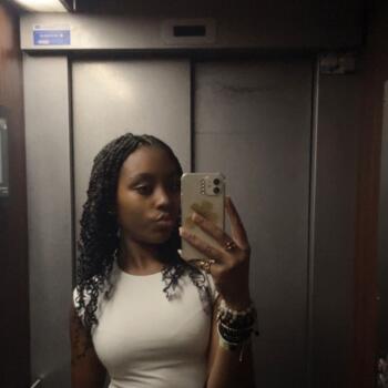Babysitter in Issy-les-Moulineaux: Shanice