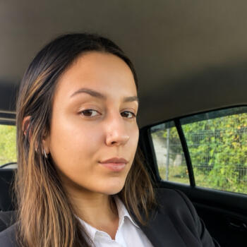 Babysitter Curitiba: Kamily