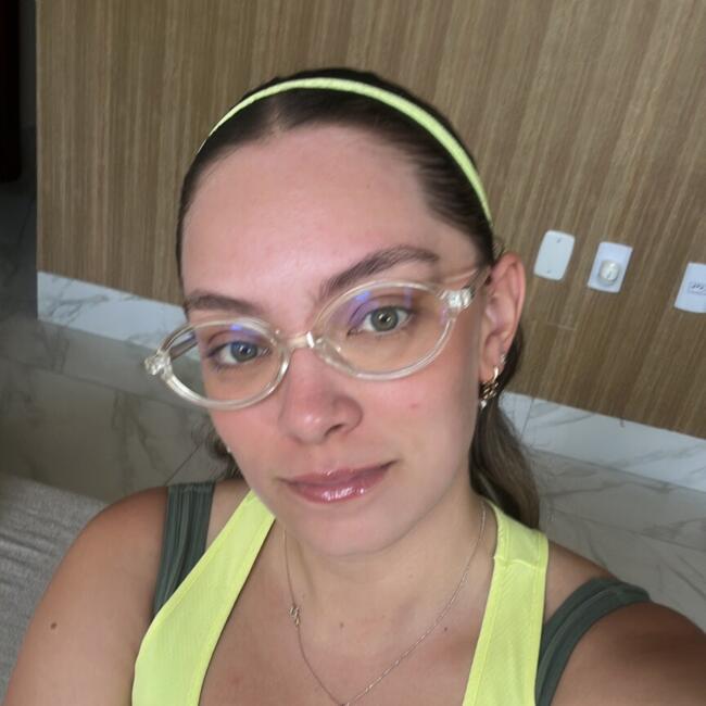 Babysitter in Caldas Novas: Julia