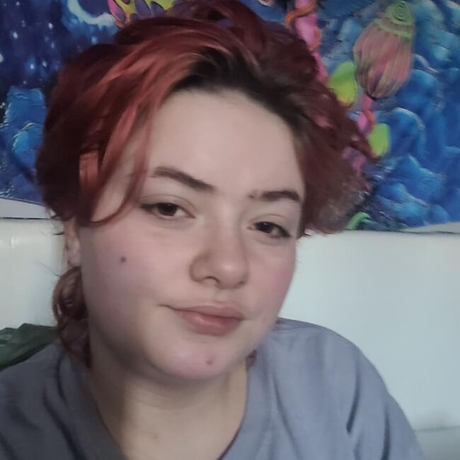 Baby-sitter in Red Deer: Devon