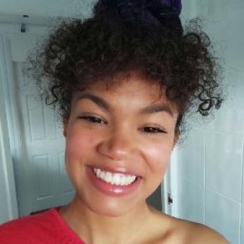 Babysitting job in Bristol: babysitting job Tharianny